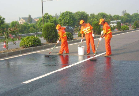 运城 彩色路面喷漆维修改色的使用寿命有多长？